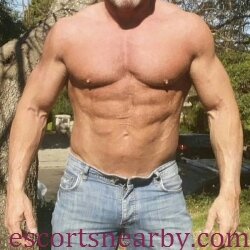 ripped-muscle-friendly-passionate-pounder